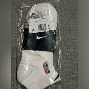 NWT Nike Men`s Elite NBA Grip Power Basketball ankle Socks - PSK653-100